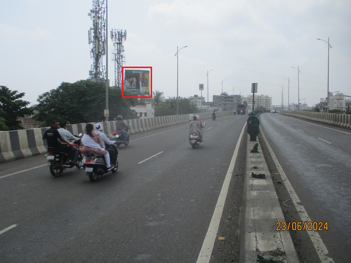 GUJRAL PETROL PUMP FLYOVER Jalgaon Hoarding